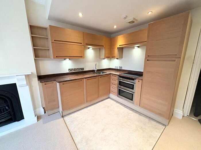 2 Bedroom Apartment To Rent In Park Place, Clifton, BS8