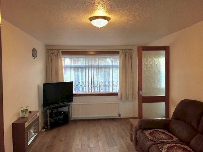 3 Bedroom Semi-Detached House To Rent In Currievale Park, Edinburgh, EH14