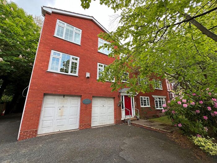 2 Bedroom Flat For Sale In Flat Chantry Court, Chantry Road, Moseley, Birmingham, B13