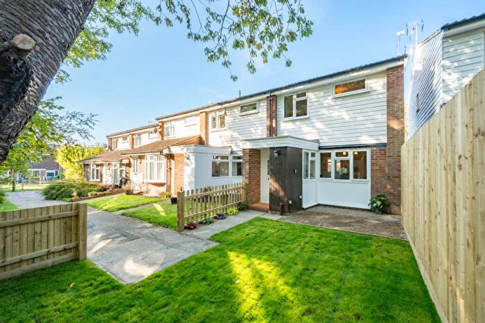 3 Bedroom End Of Terrace House For Sale In Timber Mill, Southwater, RH13