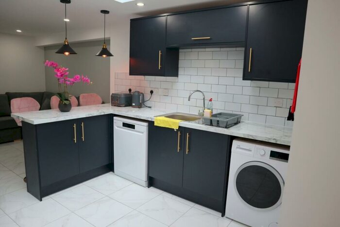 5 Bedroom Terraced House To Rent In Hugh Road, Coventry, CV3
