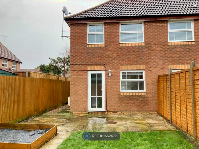 2 Bedroom Terraced House To Rent In Blanchard Close, Woodley, Reading, RG5