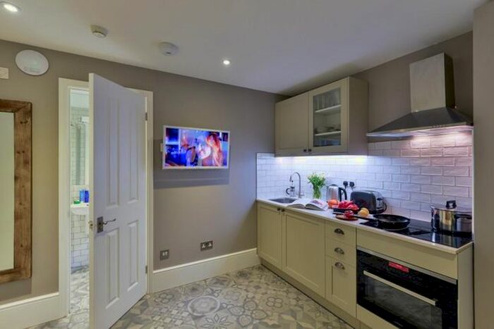 Studio To Rent In Gloucester Place, London, London, NW1