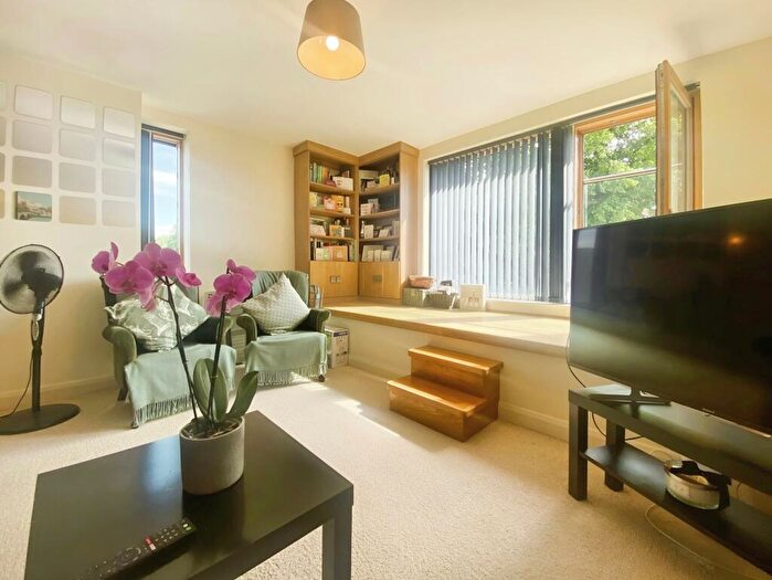 2 Bedroom Flat To Rent In The Abode, CF14