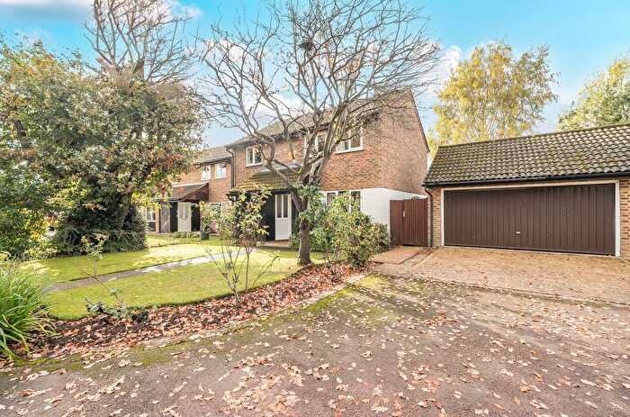4 Bedroom Detached House For Sale In Woking, Surrey, GU21