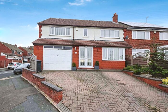4 Bedroom Semi Detached House For Sale In Dudley Road, Rowley Regis, B65