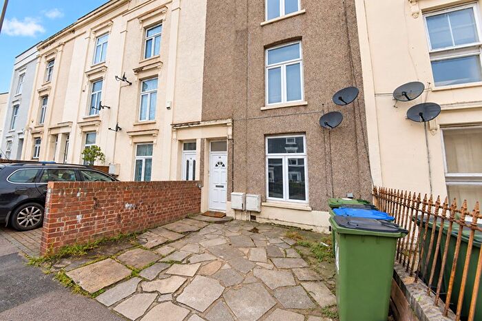 1 Bedroom Flat For Sale In Crescent Road, Woolwich, SE18