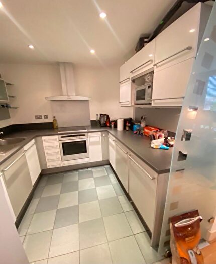 2 Bedroom Flat To Rent In Orion Point, Crews Street, Canary Wharf, Westferry, London, E14