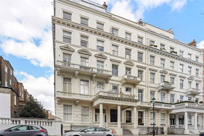 2 Bedroom Flat To Rent In Queen's Gate Gardens, South Kensington, SW7
