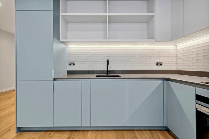 1 Bedroom Flat To Rent In George Street, Richmond, TW9