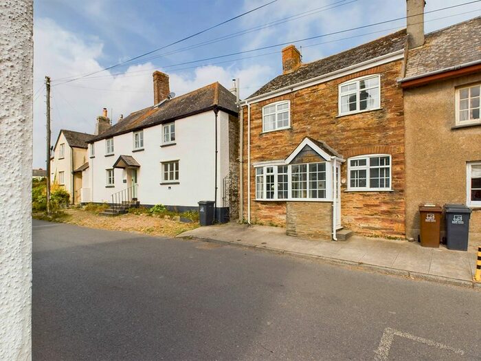 3 Bedroom End Of Terrace House To Rent In Chillington, Kingsbridge, TQ7