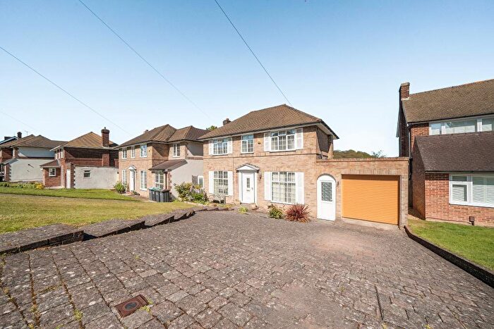 3 Bedroom Detached House For Sale In Ellenbridge Way, Sanderstead, Surrey, CR2