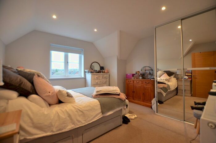 2 Bedroom Flat To Rent In Yorktown Road, College Town, Sandhurst, GU47