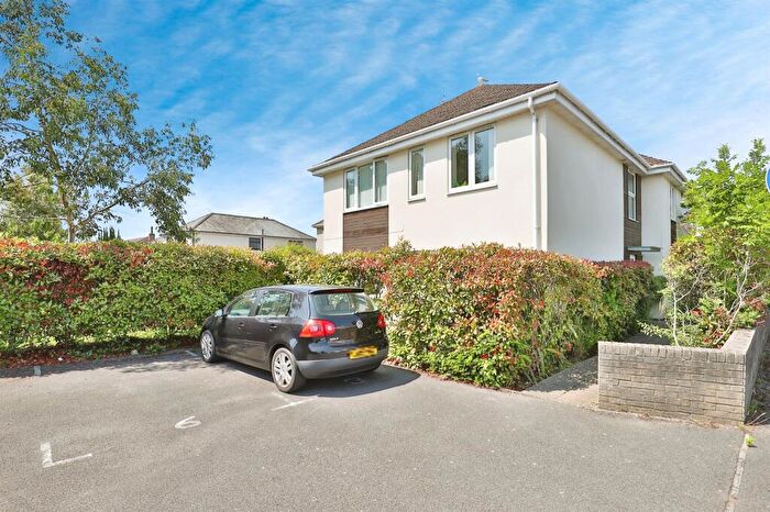 1 Bedroom Apartment For Sale In Waterloo Road, Poole, BH17