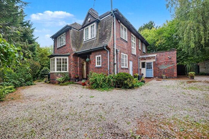 4 Bedroom Detached House For Sale In Hill Street, Hinckley, LE10