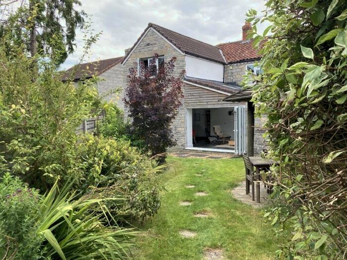 4 Bedroom Semi-Detached House To Rent In Portway, Street, Somerset, BA16