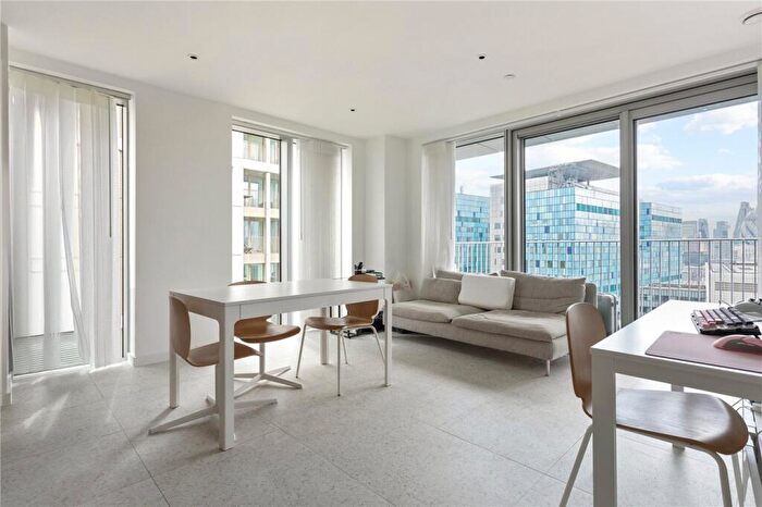 2 Bedroom Apartment For Sale In Tapestry Way, London, E1