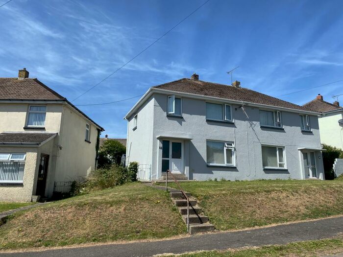 3 Bedroom House To Rent In Milford Haven, SA73