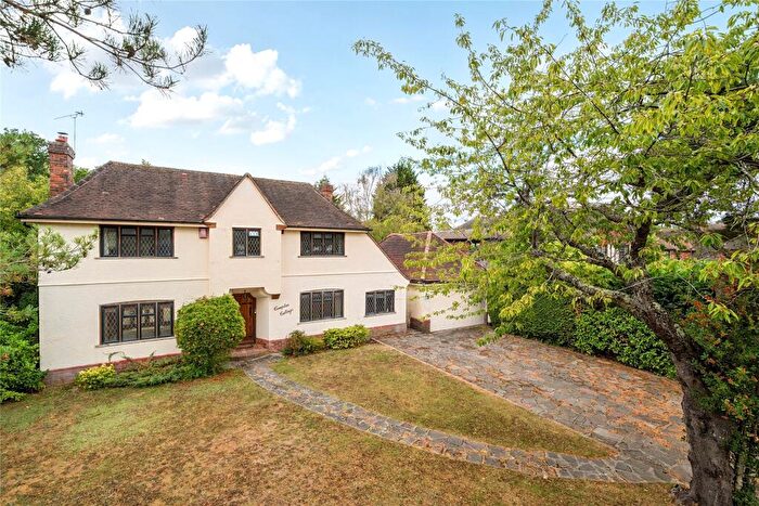 3 Bedroom Detached House For Sale In Sunnydale, Farnborough Park, BR6