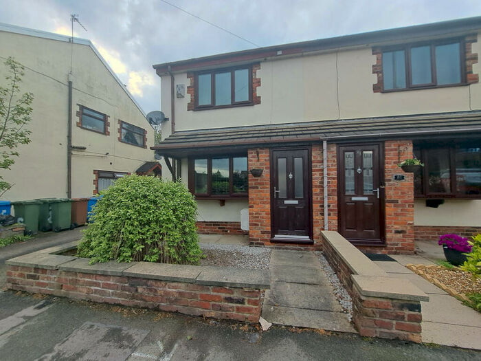 2 Bedroom Semi-Detached House To Rent In Victoria Street, Hyde, SK14