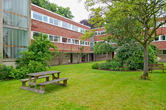 3 Bedroom Apartment To Rent In Gilmerton Court, CB2