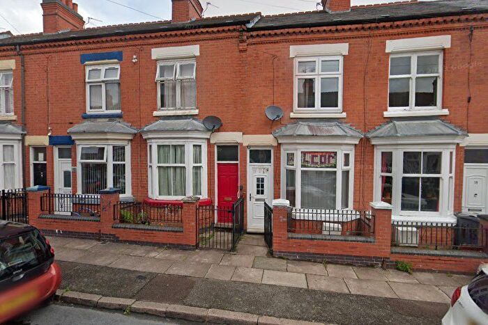 2 Bedroom Terraced House To Rent In Stroud Road, Leicester, LE5