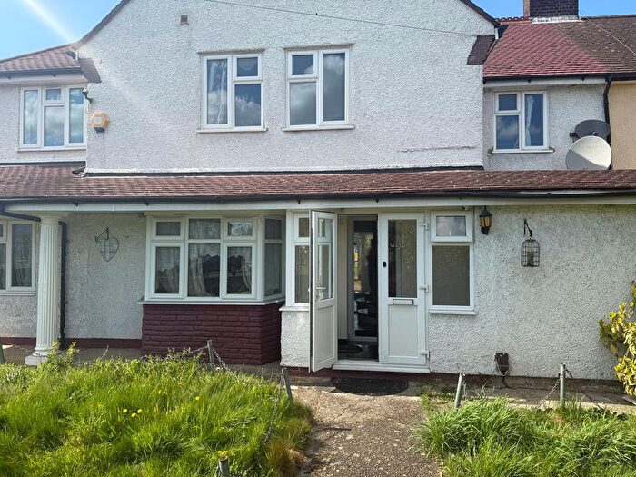 7 Bedroom Detached House To Rent In Nightingale Road, Edmonton, N9