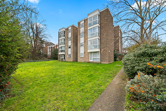 1 Bedroom Flat To Rent In Lancaster Road, SE25