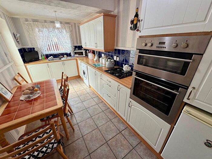 3 Bedroom Terraced House For Sale In Keyes Avenue, Great Yarmouth, NR30