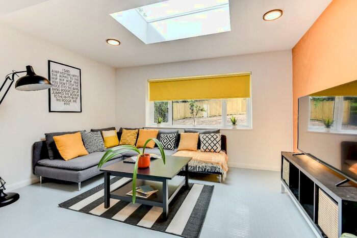 1 Bedroom House Of Multiple Occupation To Rent In Talbot Crescent, BN1