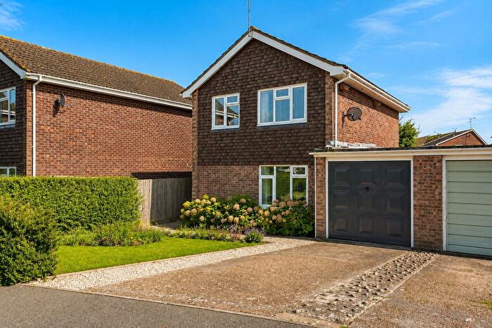 3 Bedroom Detached House For Sale In The Ridings, Burgess Hill, RH15
