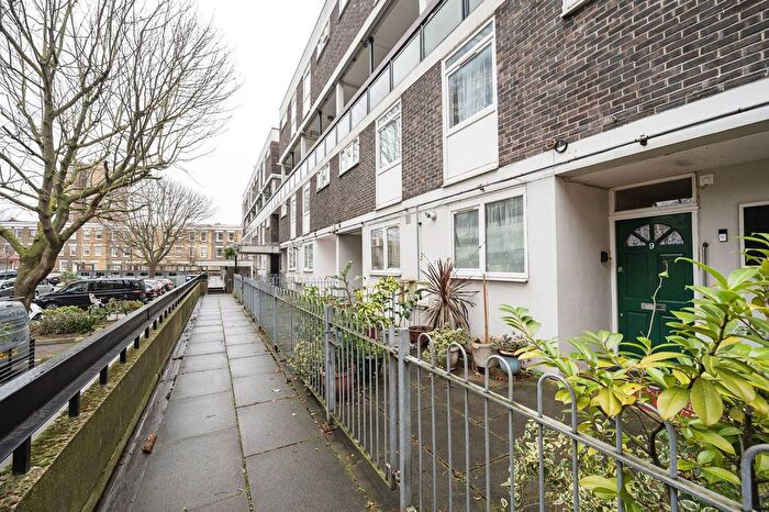 3 Bedroom Maisonette To Rent In Virginia Road, Tower Hamlets, London, E2