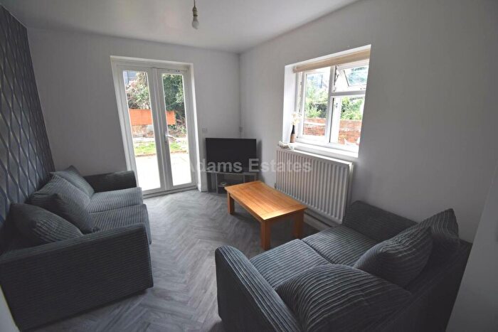 6 Bedroom Terraced House To Rent In Donnington Road, Reading, RG1