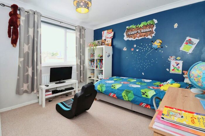 3 Bedroom Terraced House For Sale In Sundridge Park, Bristol, Avon, BS37