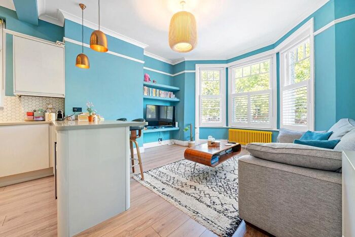 1 Bedroom Flat For Sale In Christchurch Road, SW2