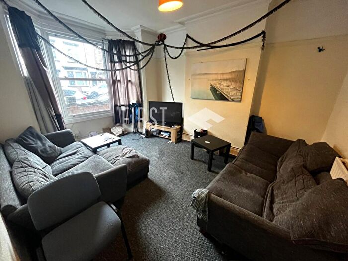 6 Bedroom Terraced House To Rent In Upperton Road, West End, LE3