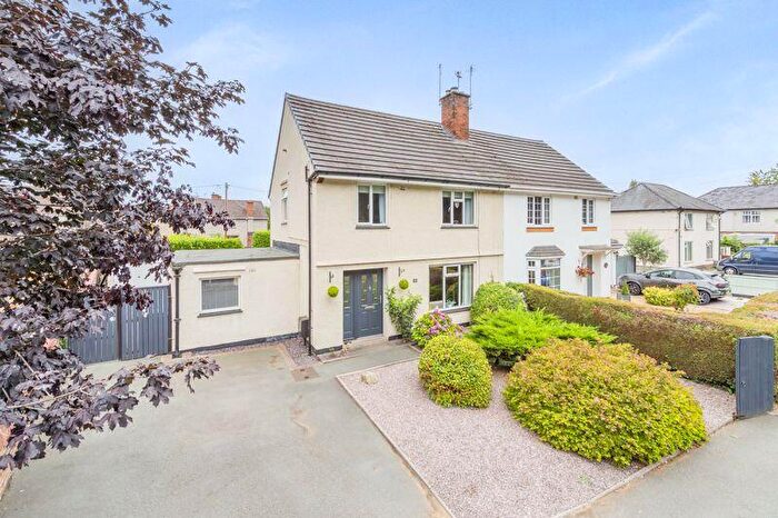 3 Bedroom Semi Detached House For Sale In West View, Chirk, LL14