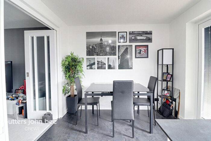 3 Bedroom Detached House For Sale In Langdale Road, Crewe, CW2