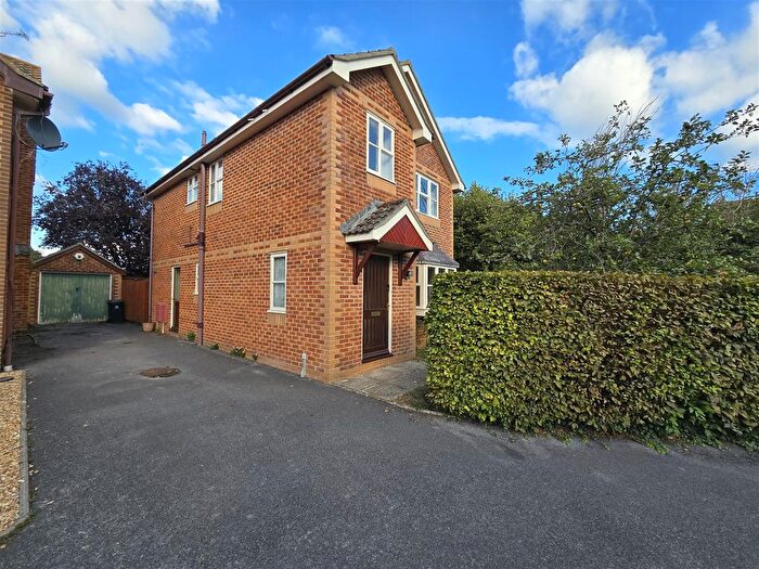 4 Bedroom Detached House For Sale In Selwood Close, Sturminster Newton, DT10