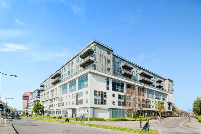 Apartment To Rent In Parmount, Town Centre, SN1