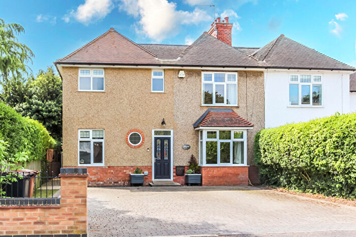 4 Bedroom Semi-Detached House For Sale In Redwell Road, Wellingborough, NN8
