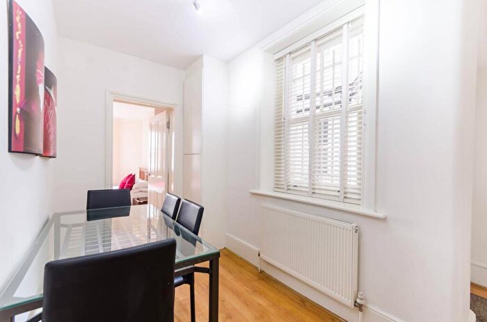 2 Bedroom Flat To Rent In Old Marylebone Road, Marylebone, London, NW1