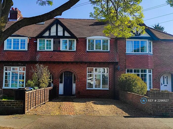 4 Bedroom Terraced House To Rent In Garden Road, Walton-On-Thames, KT12