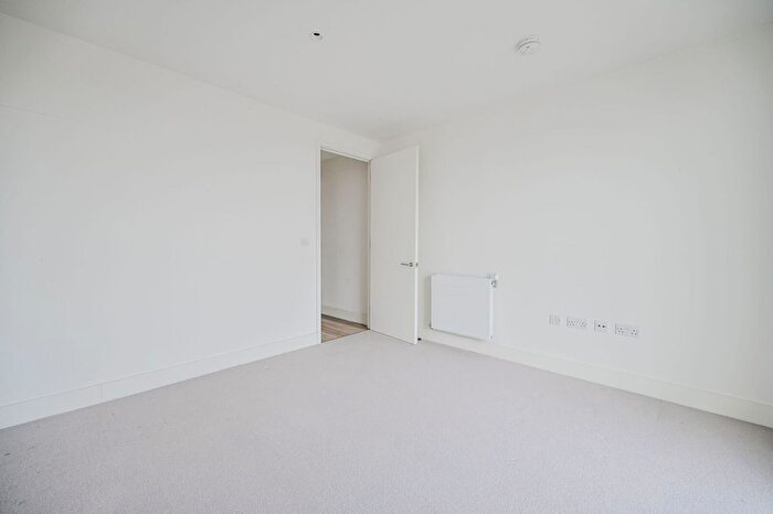 3 Bedroom Flat For Sale In Daneland Walk, Tottenham, London, N17