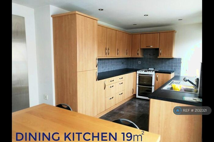 3 Bedroom Terraced House To Rent In Read Avenue, Beeston, Nottingham, NG9
