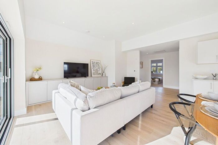 2 Bedroom Detached Bungalow For Sale In Salt Meadows, Tollesbury, CM9