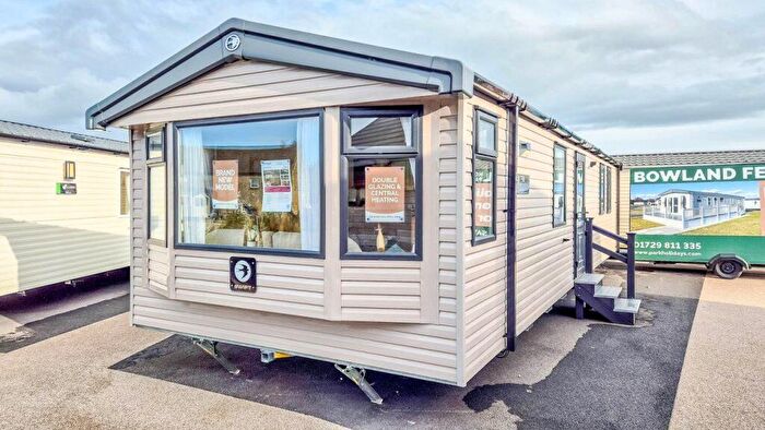 2 Bedroom Park Home For Sale In Bowland Fell Holiday Park, BD23