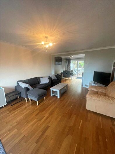 3 Bedroom Terraced House For Sale In Deepfield Way, Coulsdon, CR5
