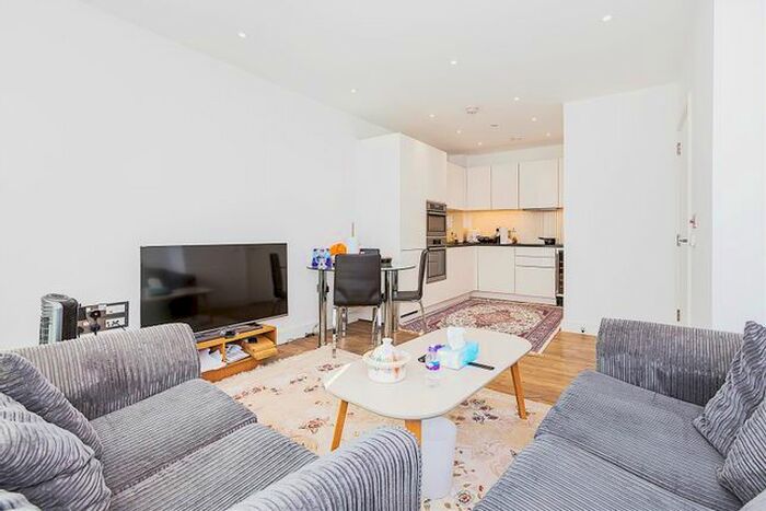 1 Bedroom Flat To Rent In Hebden Place, Nine Elms, London, SW8
