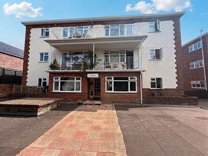 2 Bedroom Flat For Sale In Dyke Road, Brighton, BN1